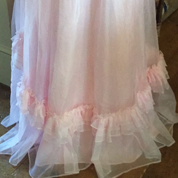 VintagePink Lorrie Deb Gown - Picture 4 of 8